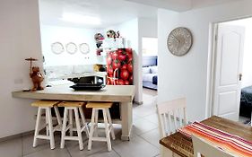 The Bridge, Apartment 25